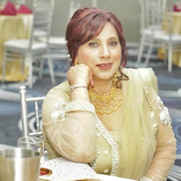 Meet your Posher, Naila - Picture 1 of 1